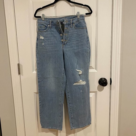 Universal Thread Denim - Universal Threads Distressed Vintage‎ Straight Jean - Size 6/28R